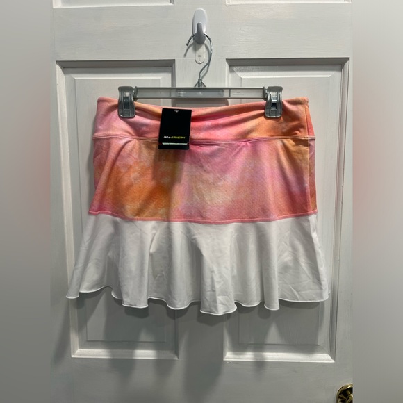 32e-SANERYI NWT Tennis Skirt SIZE LARGE With Cool Dry Technology Womens Preloved - Picture 1 of 9